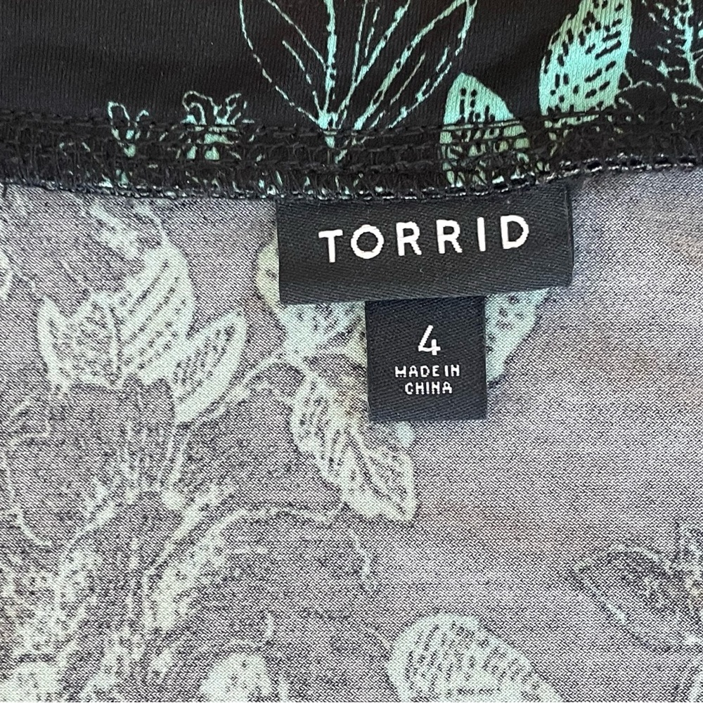 Torrid Floral Wrap Dress in Black and Green - Picture 9 of 9